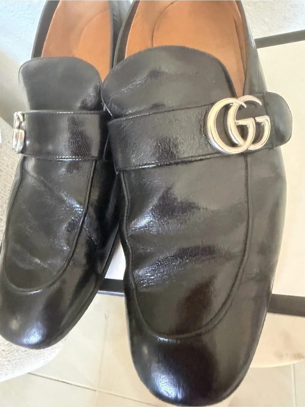 Gucci Black Leather shoe with Silver Double G Buckle